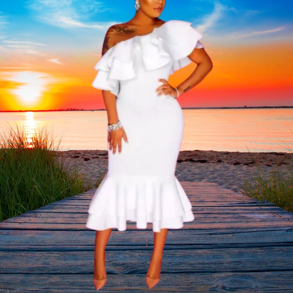 White Fashion Sexy Oblique Shoulder Ruffled Dress